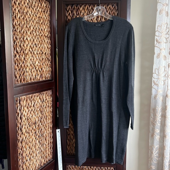 Daisy Fuentes moda sweater dress soft medium thin weight never wore too long for - Picture 1 of 5